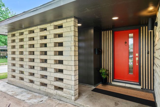 Striking sophistication greets you at the entry | Image 5