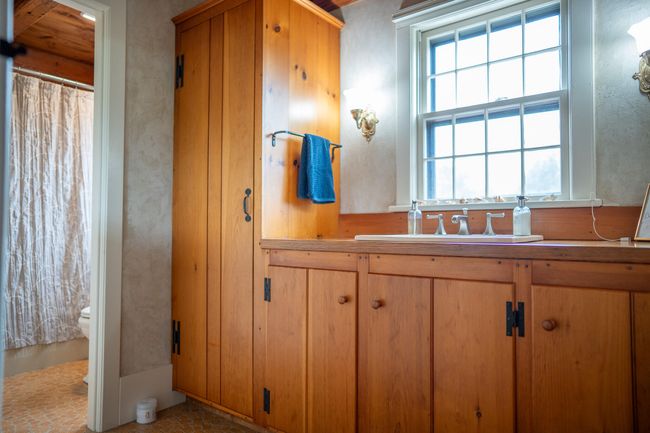 1st Floor Bath | Image 29