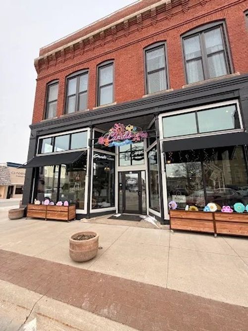 101 S 3rd St, Knoxville, IA, 50138-2506 | Card Image
