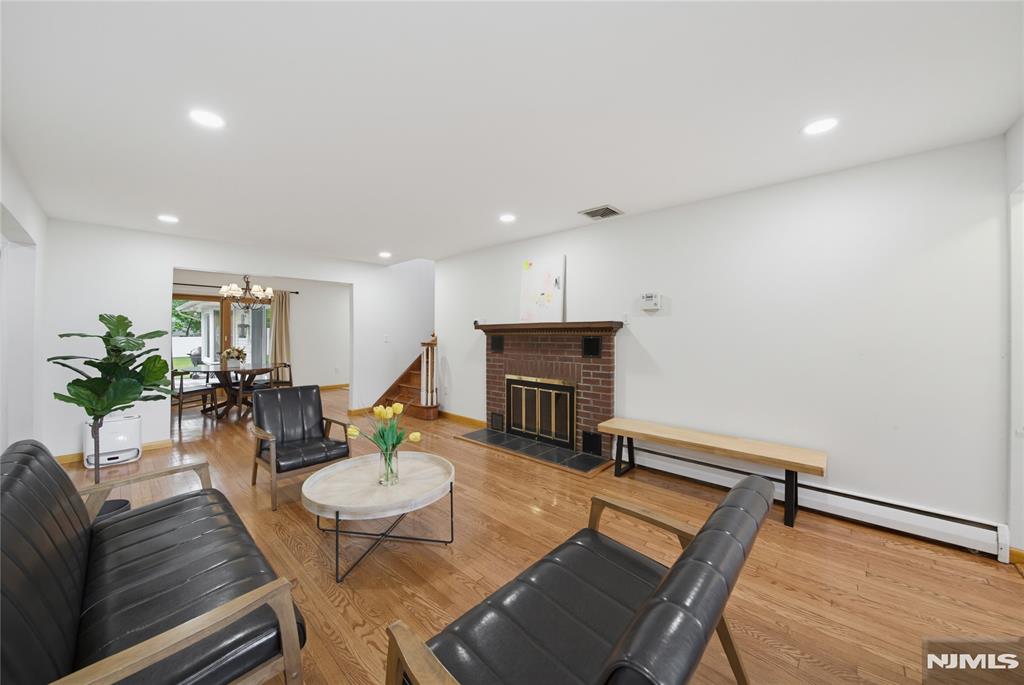Residential in Tenafly 4