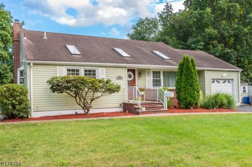 1 Birch Rd, Pompton Plains, NJ, 07444-1636 | Card Image