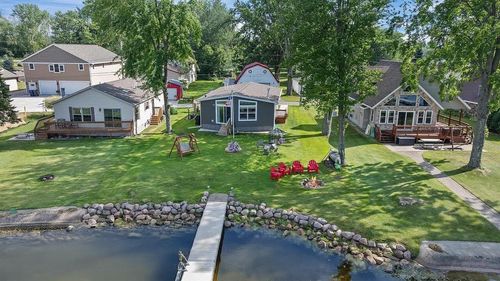 W4488 W Crystal Drive, WASHINGTON, WI, 54111 | Card Image