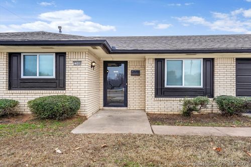 2508 E 51st St, Tulsa, OK, 74105-6004 | Card Image