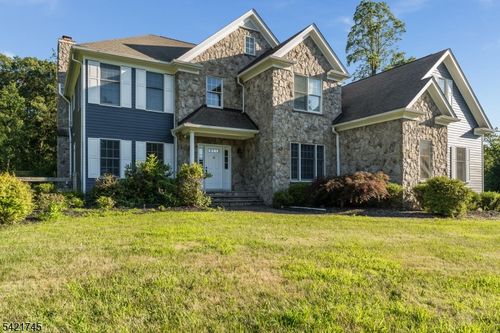 93 Bissell Rd, Lebanon, NJ, 08833-4434 | Card Image