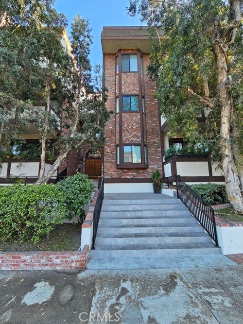 201-10310 Riverside Dr, Toluca Lake, CA, 91602-2516 | Card Image