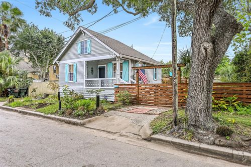 1411 26th St, Galveston, TX, 77550-4549 | Card Image