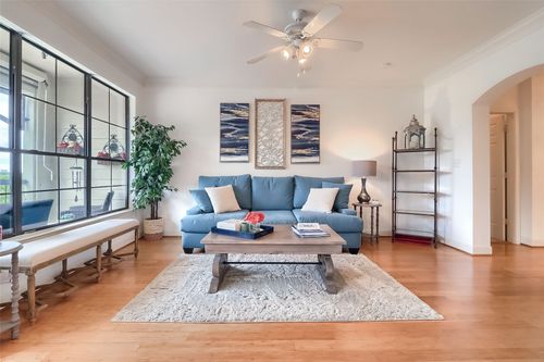 1128-7701 Rialto Blvd, Austin, TX, 78735-7411 | Card Image