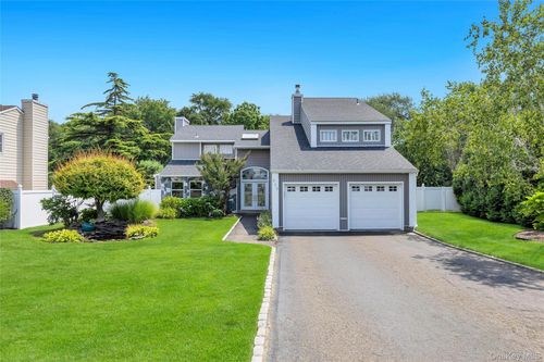 859 Pine Avenue, Islip, NY, 11795 | Card Image