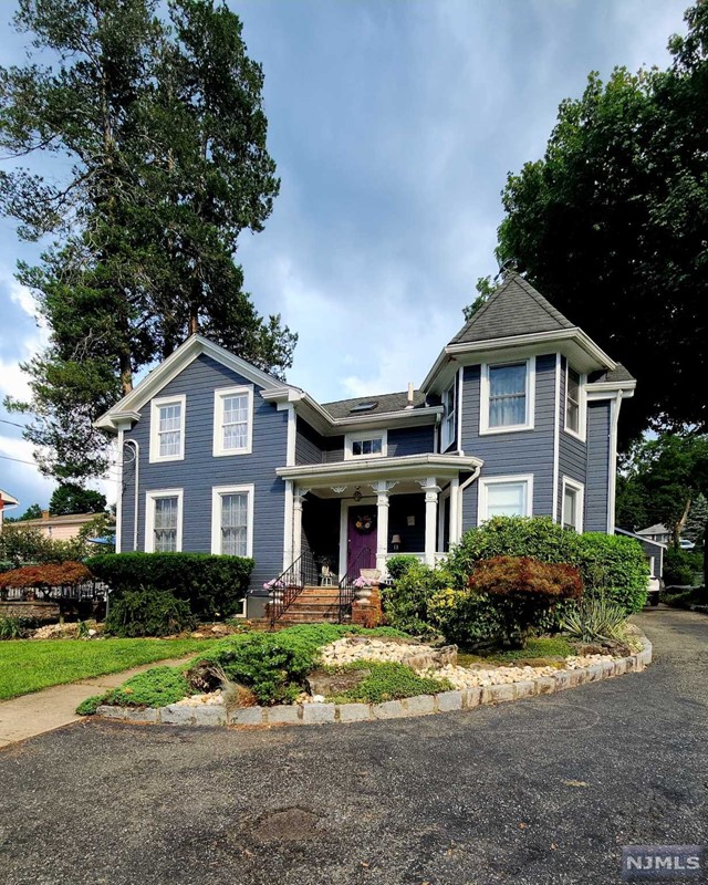 Lane Ave, Caldwell, NJ 07006