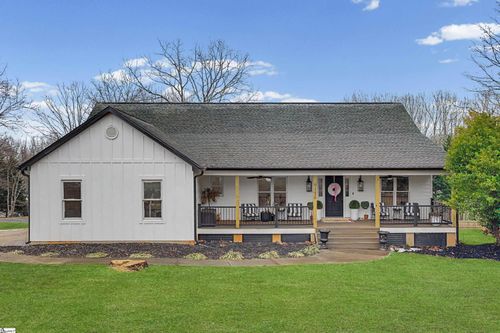 6396 Crosswinds Dr, Clover, SC, 29710-7527 | Card Image