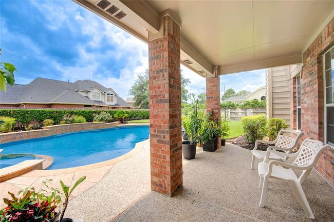 Backyard and Pool | Image 12