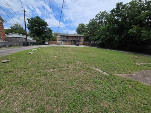 apt-b-530 W Hopkins St, San Marcos, TX, 78666-4474 | Card Image