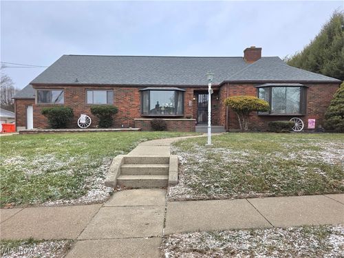 1307 Plum St, Parkersburg, WV, 26101-4163 | Card Image