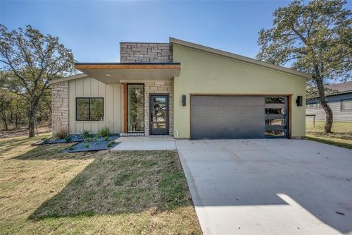 107 Brittons Lane, Runaway Bay, TX, 76426 | Card Image