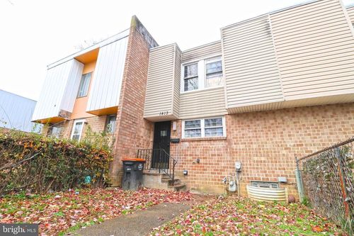 1413 M L King Pedestrian Way, CHESTER, PA, 19013-3319 | Card Image