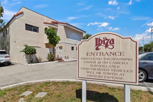241a-241 Se 11th Ave, Pompano Beach, FL, 33060-7470 | Card Image