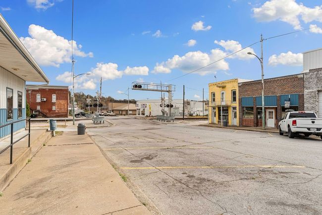 105 W Main St, Home with 0 bedrooms, 0 bathrooms and null parking in Anderson MO | Image 23