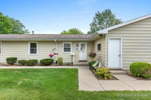5117 Southglow Ct Se, Kentwood, MI, 49508-4715 | Card Image