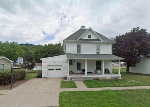 355 2nd St Se, New Albin, IA, 52160-7559 | Card Image