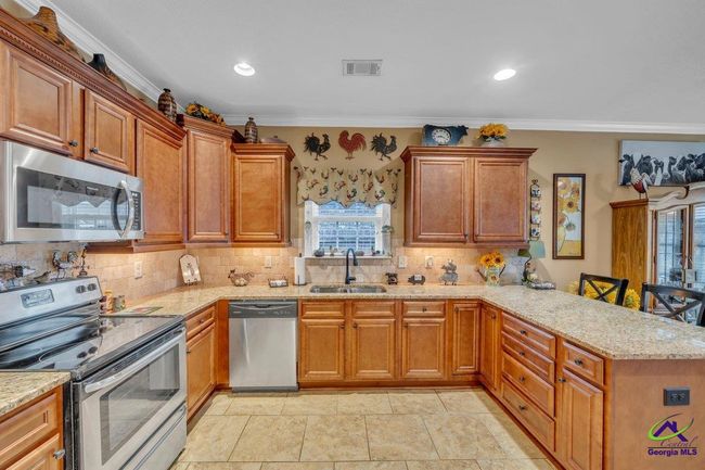 404 Hunts Landing Dr, House other with 3 bedrooms, 2 bathrooms and null parking in Kathleen GA | Image 26