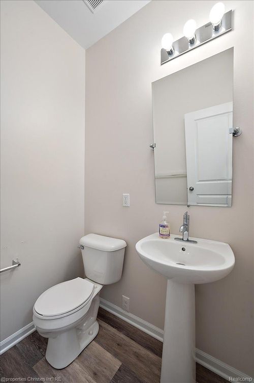 4953 Treeside Ln, Troy, MI, 48098-4505 | Card Image