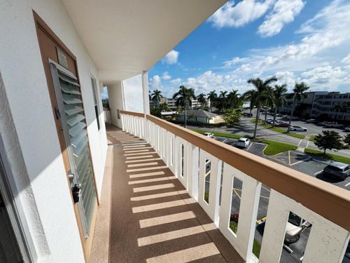 4075 Cornwall D, Boca Raton, FL, 33434-2954 | Card Image