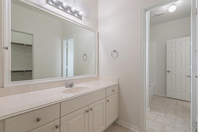 This is the other side of the jack-n-jill bath, along with a large closet for storage too! | Image 27