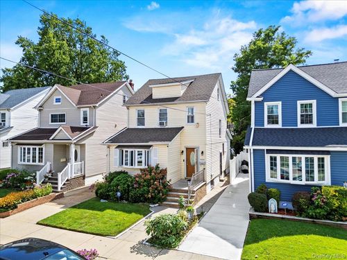 24026 Mayda Rd, Rosedale, NY, 11422-2320 | Card Image