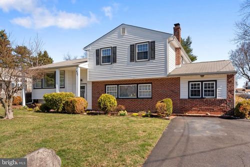 857 W County Line Rd, HATBORO, PA, 19040-1110 | Card Image