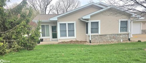 903 Cedarview Dr, Vinton, IA, 52349-2273 | Card Image