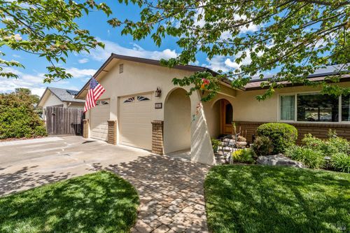 1361 Sirah Court, Ukiah, CA, 95482 | Card Image