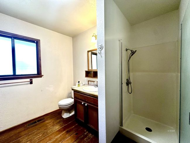 Bathroom #2 | Image 19