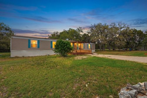 169 Oak Hills Rd, Pipe Creek, TX, 78063-5651 | Card Image