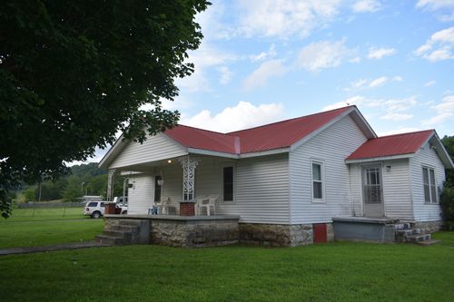 6 Bee Branch Ln, Pleasant Shade, TN, 37145-3545 | Card Image