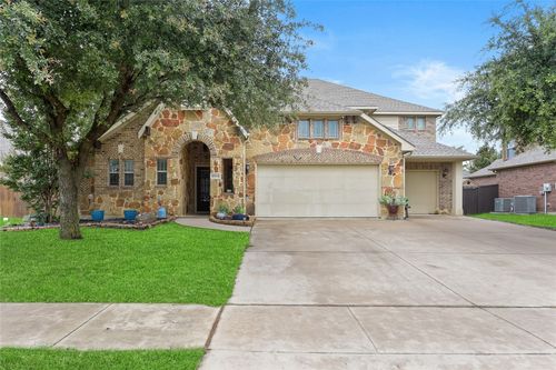 1004 Tara Dr, Burleson, TX, 76028-8243 | Card Image