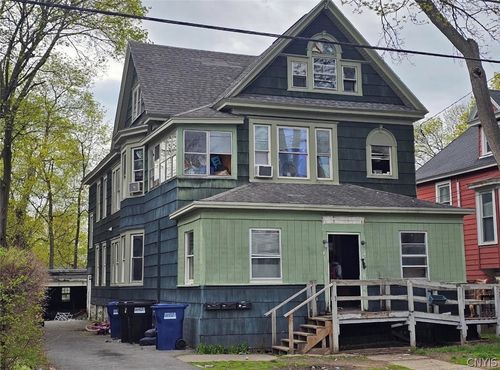 709 Oak St, Syracuse, NY, 13203-3280 | Card Image