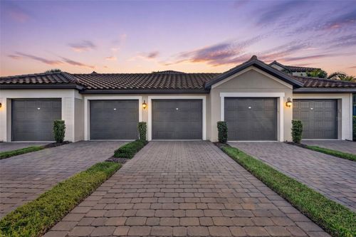 202-5685 Palmer Cir, BRADENTON, FL, 34211-2801 | Card Image