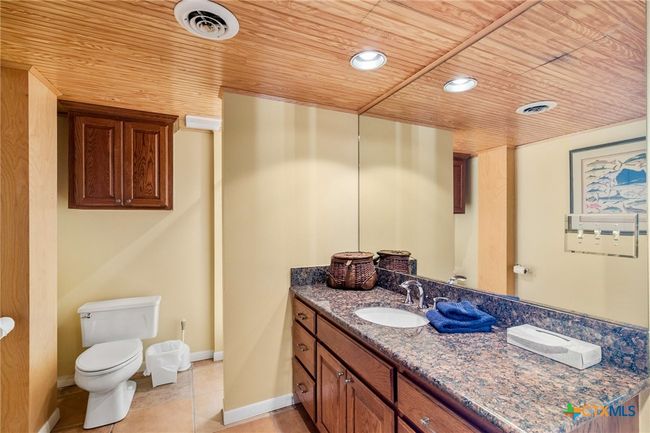 2133 W Maple St, House other with 4 bedrooms, 5 bathrooms and null parking in Port O Connor TX | Image 30