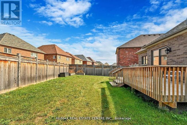 92 Holt Drive, House other with 3 bedrooms, 4 bathrooms and 5 parking in New Tecumseth (Alliston) ON | Image 35