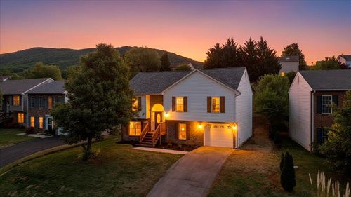 4837 Nelms Ln Ne, Roanoke, VA, 24019-5624 | Card Image