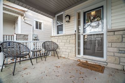 103 Charest Pl, House other with 3 bedrooms, 3 bathrooms and 3 parking in Whitby ON | Image 2