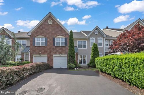 207 Lookout Pl, WAYNE, PA, 19087-4674 | Card Image