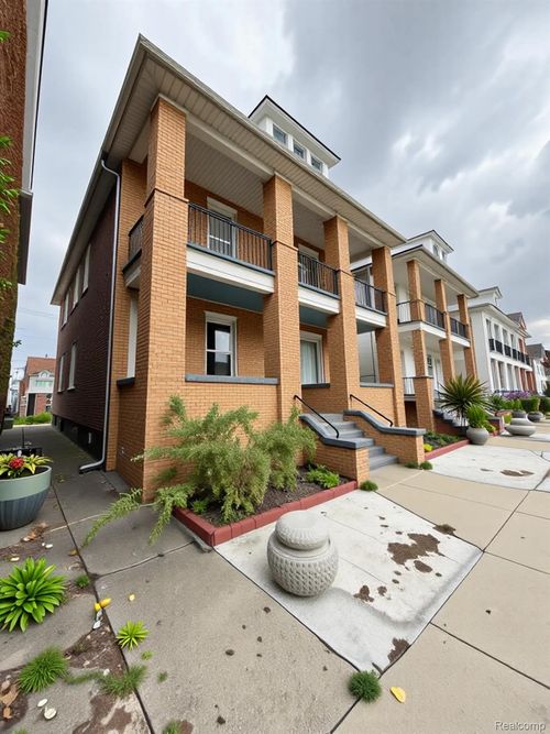 2361 Caniff St, Hamtramck, MI, 48212-2946 | Card Image