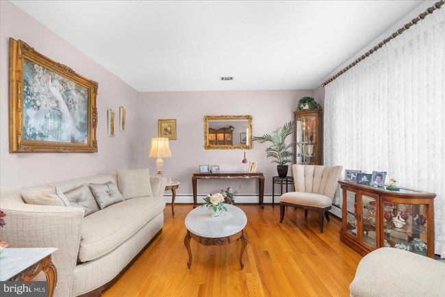 1122 N 14 Th St, House other with 3 bedrooms, 2 bathrooms and null parking in Allentown PA | Image 6