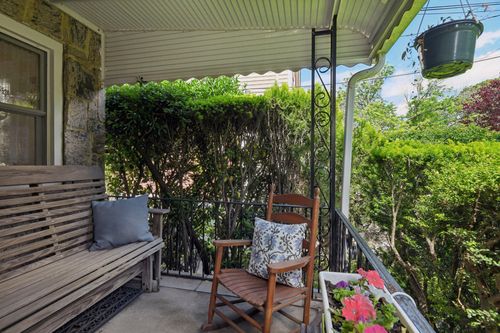 3 Dallas Ave, New Hyde Park, NY, 11040-3912 | Card Image