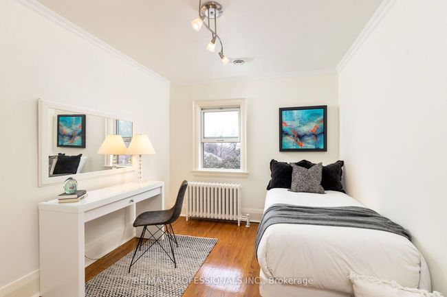 27 Larkin Ave, House other with 4 bedrooms, 2 bathrooms and null parking in Toronto ON | Image 26