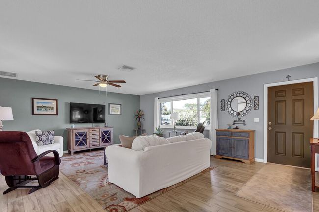 372 Franklin Rd, House other with 2 bedrooms, 2 bathrooms and null parking in Tequesta FL | Image 6