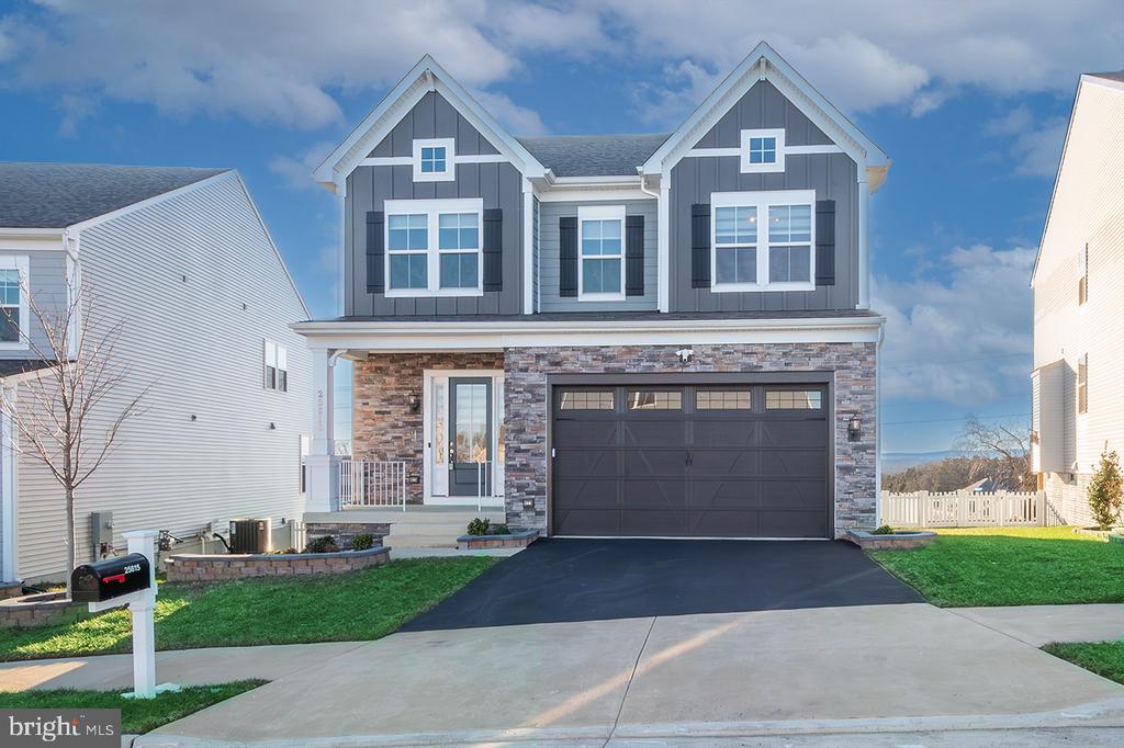 25615 Taylor Crescent Drive, For Sale in CHANTILLY - eXp Realty