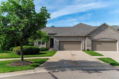 613 Zion Ct, Howell, MI, 48843-9207 | Card Image