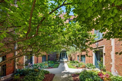 3-3126 Carmen Ave, CHICAGO, IL, 60625-4218 | Card Image